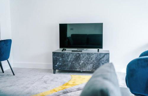 Cohost Partners Cozy Stay Heart of Warrington - Photo 33