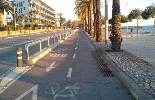 50 m de la plage! Proche du centre ville! Piscine! Vue sur mer et montagnes! Wifi! 2 vélos à disposition! - Photo 52