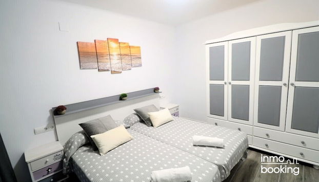 InmoBooking Pins II, Climatizado, 120m de la playa - Foto 2, Imagen principal