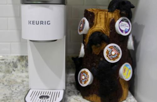 Escape to a 3-Bedroom Cabin in Lower Catskills - Foto 10