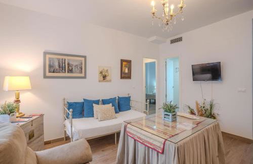 Apartment in Peñaflor with Charming Patio - Foto 13