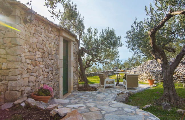 Villa Roza - One Bedroom With Swimming Pool - Photo 41