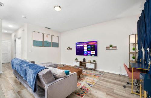 Beautiful Home, Walk to UF, Newly built - Foto 21