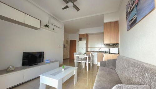 Apartamento con patio, piscina y parking privado - Photo 5