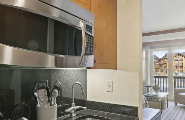 1228 Studio at The Lodge at Spruce Peak - Photo 3