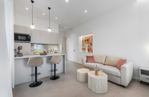 Adam and Cupid - Foto 44