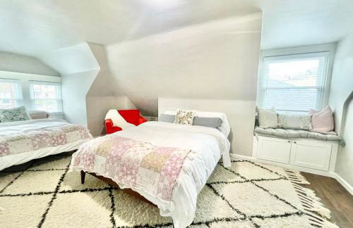 3 story, 100 year-old home, 4BR, 3 king & 2 queen beds - Foto 15