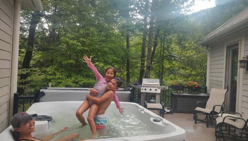 Falling Waters at Rumbling Bald - Foto 3