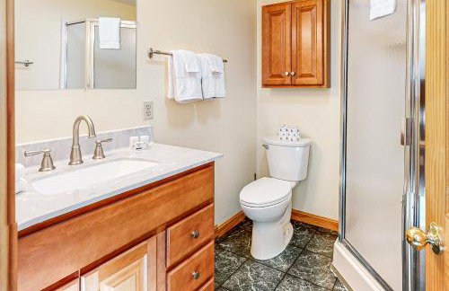 Spectacular Sebec Setting - Foto 18