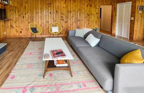 Haven Retreat in Catskills w Hot Tub & Bar Hall - Foto 7