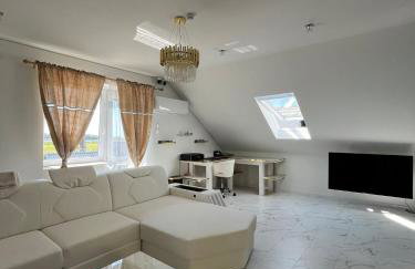 Luksusowa Ekskluzywna willa z sauną,siłownią dużym ekskluzywnym salonem na wyłączność eksluzywny duży dom 2 poziomy-dom nowoczesny styl elegancki 3 łazienki , sypialnia,salon, 2 duże garaże POMYSŁ NA JESIENNO ZIMOWY WYJAZD wolne terminy !! - Foto 48