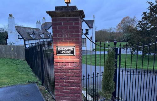 Cotswold Cheltenham, whole house with hot tub - Photo 21