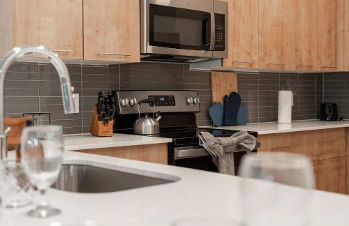 Riviere Apartments King Bed Suite & Pool & Gym & Pet Friendly & Near Epic Universe - Foto 12