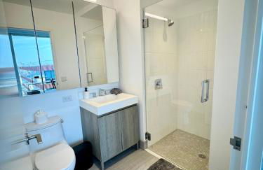 Luxury 2 bedrooms 2 bathrooms Corner Apartment Breathtaking City Views Modern Retreat - Foto 21
