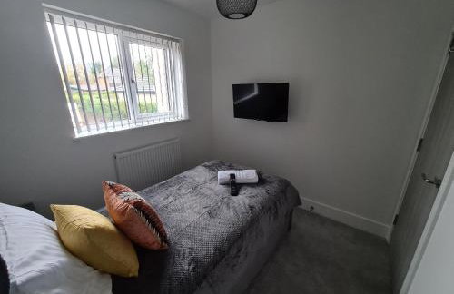SAV 5 Bed Luxury House Leicestershire - Photo 31