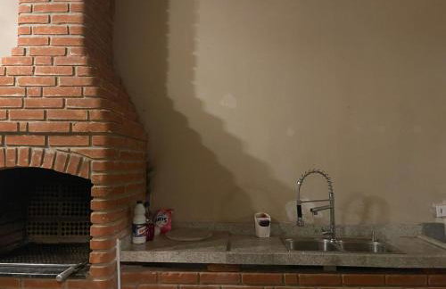 Casa Praia Grande 5min praia, 2 vagas, wi fi , 3 banheiros , piscina grande , freezer extra gelo , churrasqueira , até 9 pessoas - Photo 8