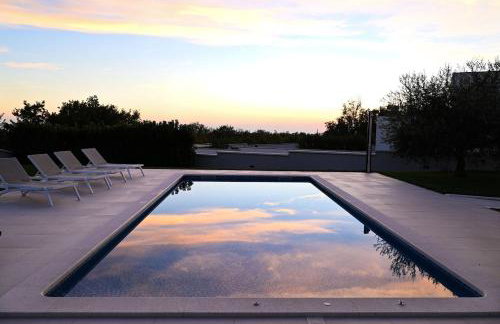 Villa EmMa Istria in Central Istria with sea view, pool heating and underfloor heating - Foto 2