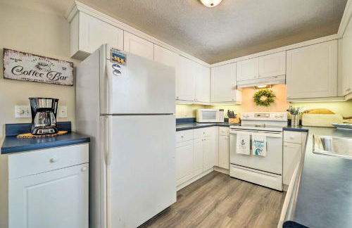 Oak Island Hideaway Hut about 1 Mi to Long Beach! - Foto 10