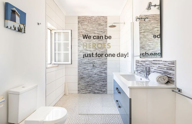 Villa Amendoeira in Olhos de gua - Foto 23