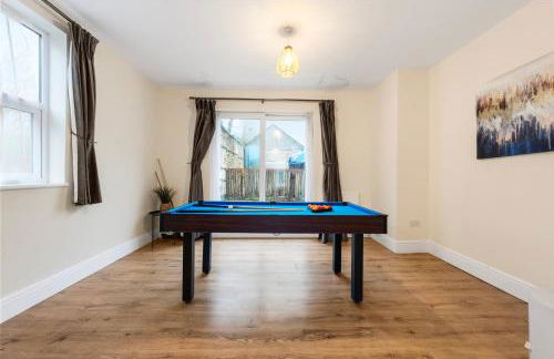 Spacious 6-Bed with Pool Table Desks in every room - Foto 26