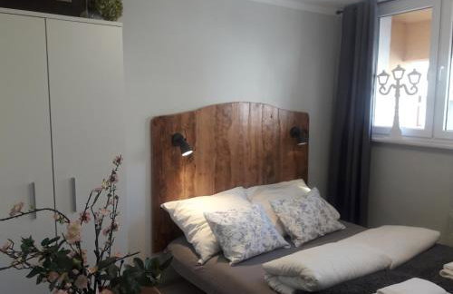 Przy ratuszu - Foto 6