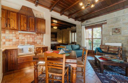 Τα Πέτρινα της Ελάτης - Petrina Elatis - Foto 64