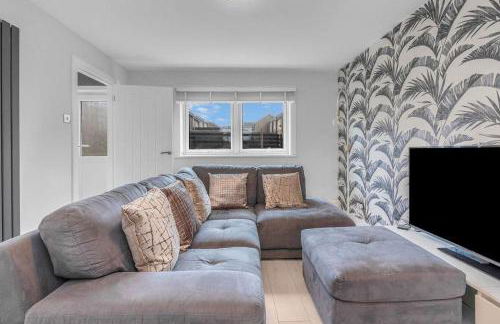 West Lothian 5 Beds + car space - Photo 29