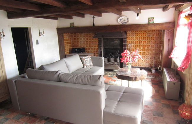 Tranquil Home With BBQ - Photo 14