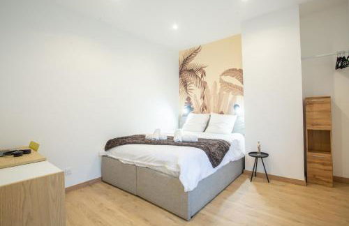 La chute des feuilles - Lit double- T2 Hyper centre - Foto 13