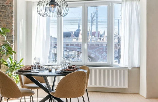 Industrial Apartment With Terrace in Antwerp - Photo 7