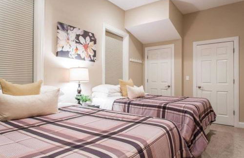 The Wrigleyville Deluxe -Steps from Wrigley Sleeps 10 - Foto 12