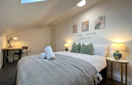 Cozy Two Bedroom Apt in Central Ilkeston with Netflix and Work-ready - Foto 1