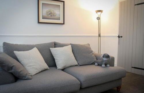 Contractor Friendly 2-Bed - Fast Wi-Fi & Netflix - Photo 28