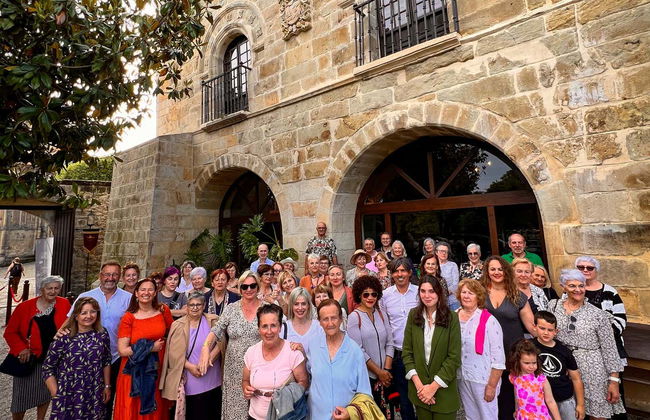 Visita guiada por el Palacio de Velarde - Foto 4