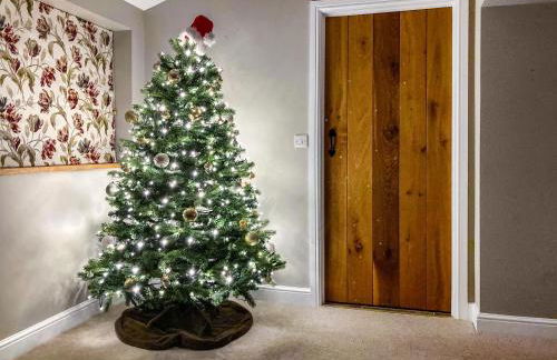 Aeron Villa - Photo 35