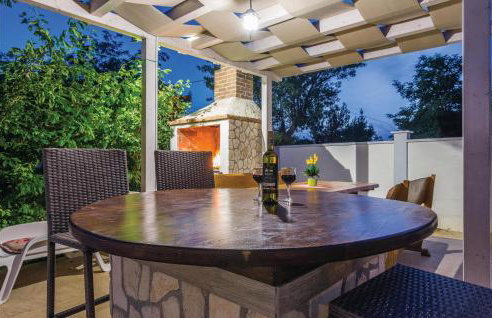 Six-Bedroom Holiday Home In Sv Filip I Jakov - Foto 21