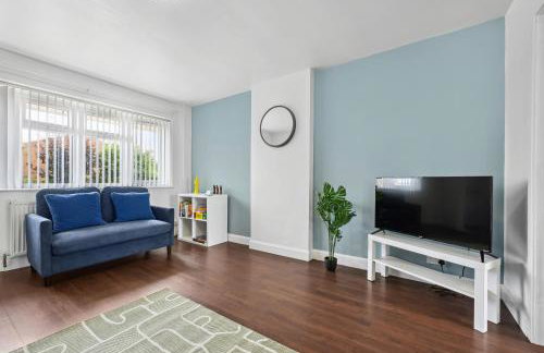 Modern 3BR, Sleeps 6, Great for groups, free parking, fast WiFi - Foto 20