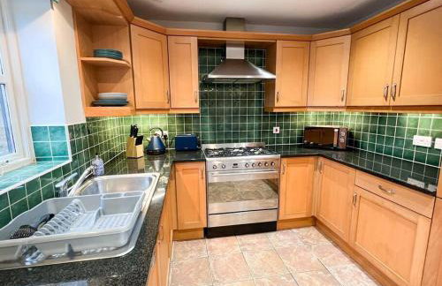 2 Bedroom Apartment, Free Parking, WiFi & Netflix - Foto 23