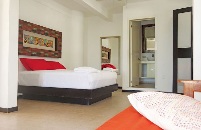 El Fuerte Beach Resort - Photo 17