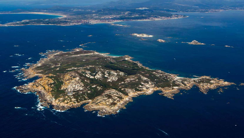 Vista aérea da Ilha de Sálvora