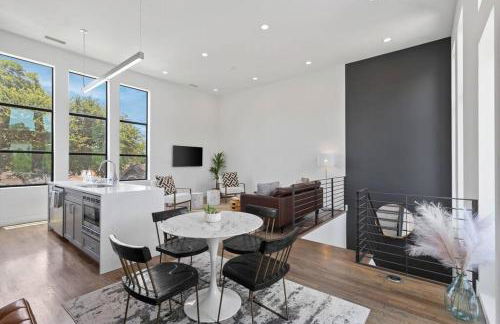 Beautiful Perfectly Located Luxury 2 Bed Townhome - Foto 9