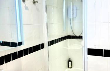 Willesden, Apartment 2, A beautifully furnished and spacious apartment located in the heart of Llandudno - Photo 20