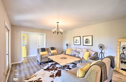 Mod Stable House on 10 Acres, Walk to Lake! - Foto 4