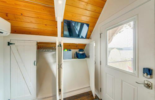 Steps to Sacheen Lake Cute Studio Cabin with Deck - Foto 12