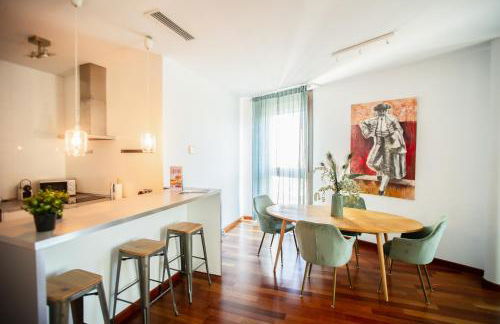 AZZ Sevilla Torre de la Plata Apartamentos - Photo 88