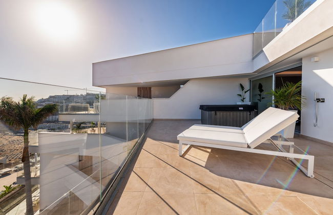 Grand Horizon Luxury Boutique Apartments - Photo 39