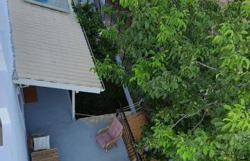 Byron House - Photo 10