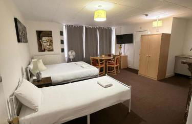 Budget Studio - Central Gosport with Free Parking - Photo 9