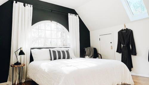 Wildland Loft Serene Mountain Retreat w Fireplace AC Fire Pit Hammock Outdoor Lounge Area Record Player Pets OK - Foto 4