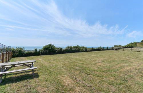 Meadow View - A Beautiful 3 Bed Apt With Stunning Countryside Views & Parking - Close To Ventnor, Shanklin & Sandown - 5 mins To Beach - Ideal For Friends, Families, & Business Stays - Dog Friendly - Foto 14
